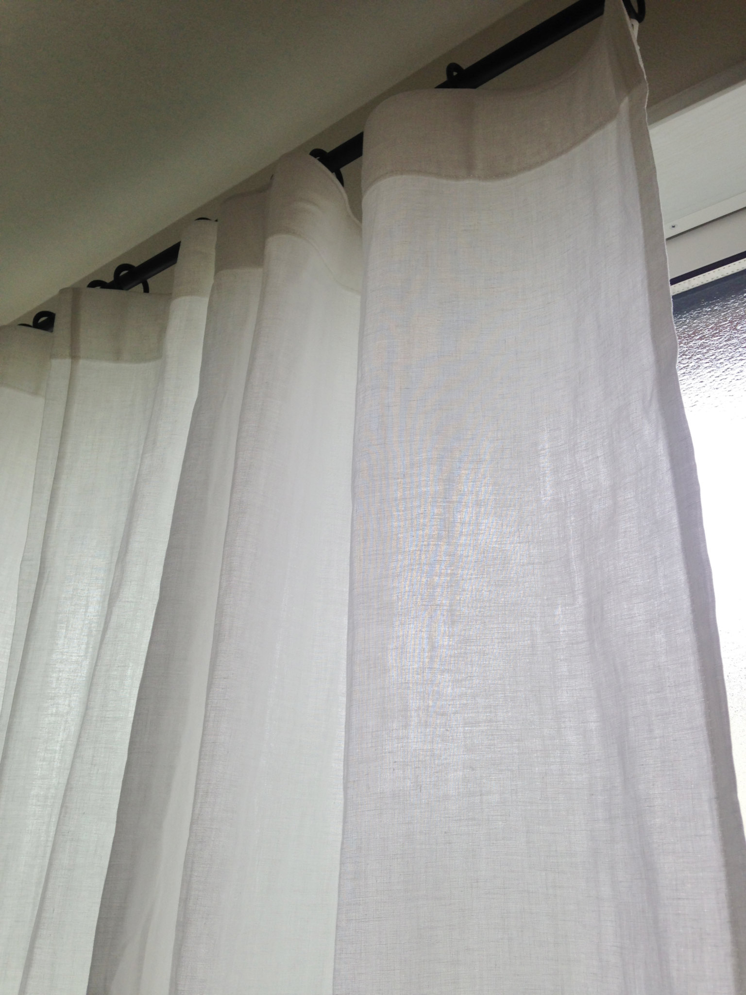 静岡県袋井市 １枚使いがスッキリ心地よいガーゼカーテン リネンカーテン トレジュール 麻や綿のオーダーカーテン